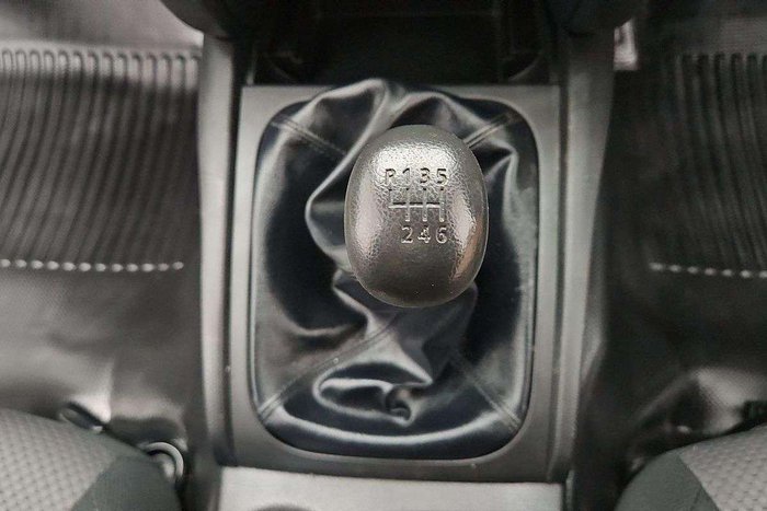 2023 Mitsubishi Triton GLX