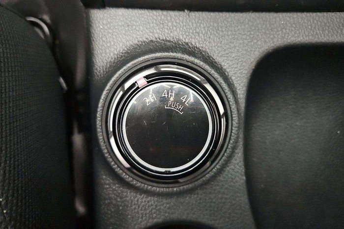 2023 Mitsubishi Triton GLX