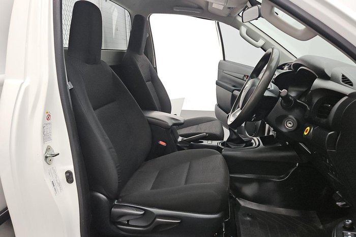 2019 Toyota Hilux SR