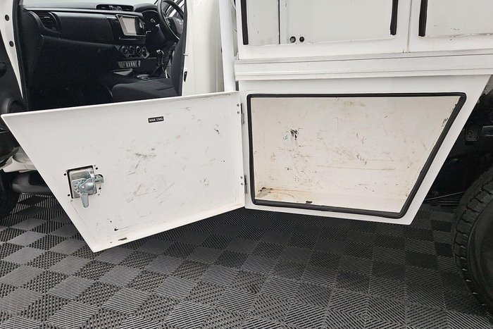 2019 Toyota Hilux SR