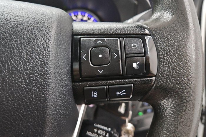 2019 Toyota Hilux SR