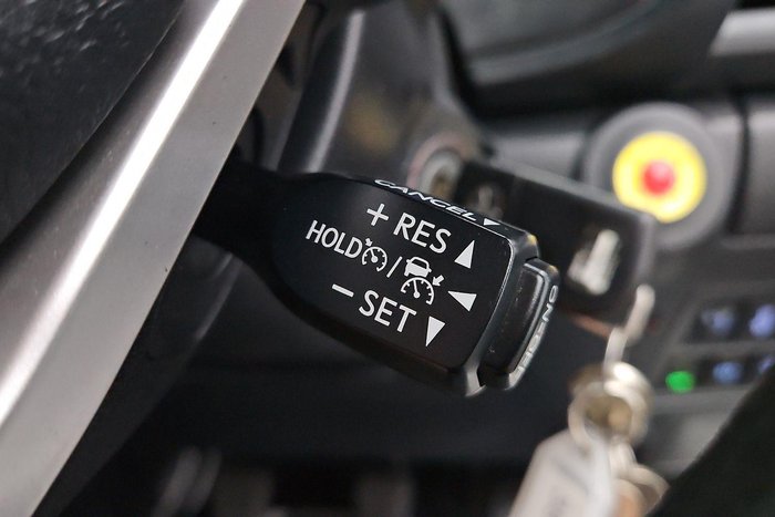 2019 Toyota Hilux SR