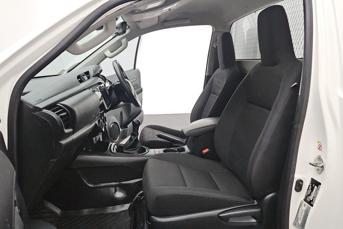 2019 Toyota Hilux SR