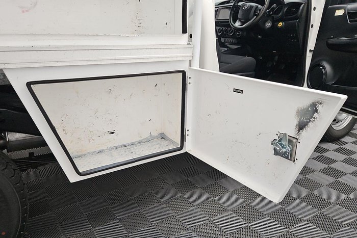 2019 Toyota Hilux SR