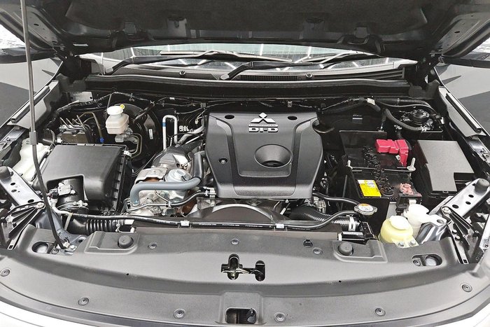 2023 Mitsubishi Pajero Sport GLS