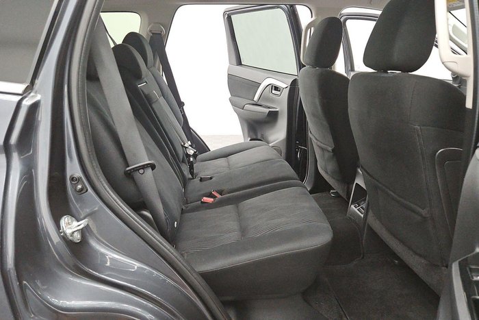 2023 Mitsubishi Pajero Sport GLS