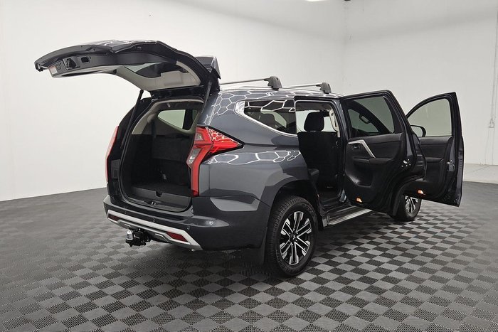 2023 Mitsubishi Pajero Sport GLS