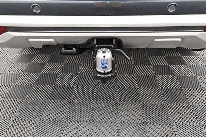 2023 Mitsubishi Pajero Sport GLS