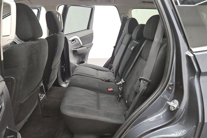 2023 Mitsubishi Pajero Sport GLS