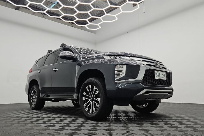 2023 Mitsubishi Pajero Sport GLS