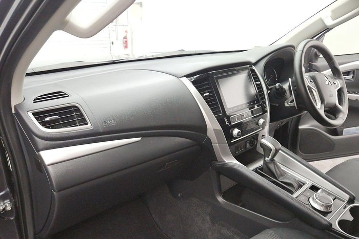 2023 Mitsubishi Pajero Sport GLS