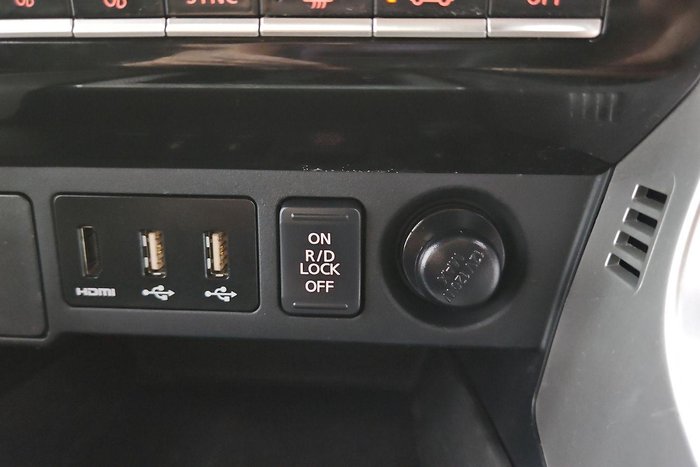 2023 Mitsubishi Pajero Sport GLS