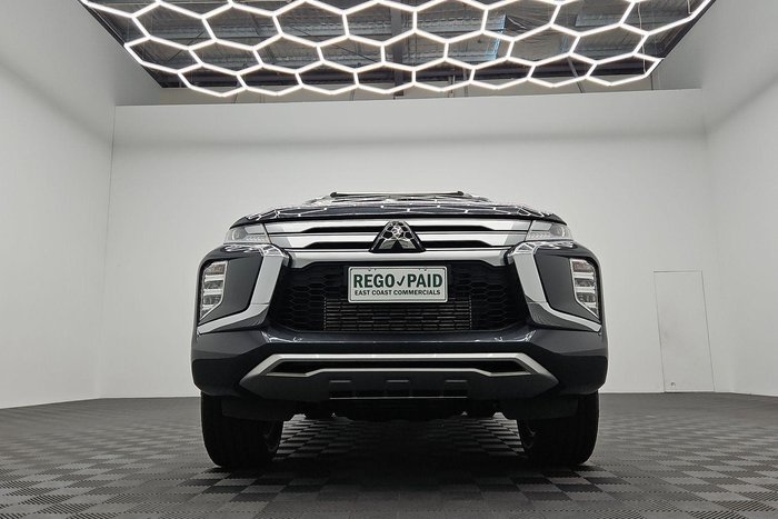 2023 Mitsubishi Pajero Sport GLS