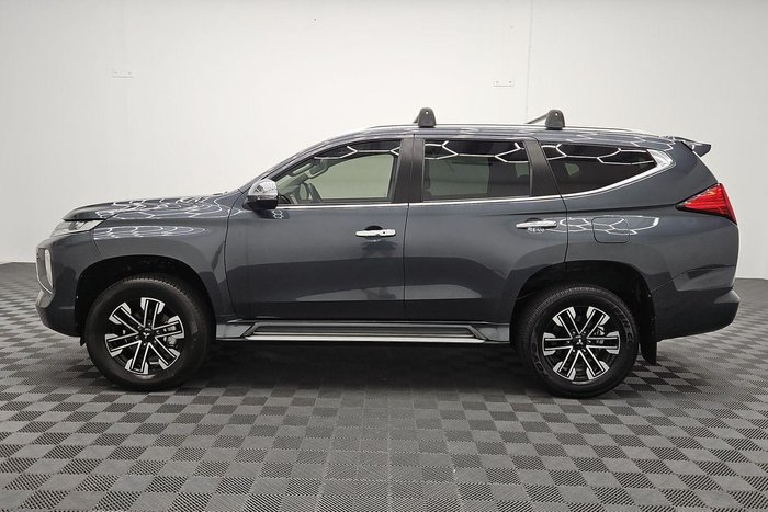 2023 Mitsubishi Pajero Sport GLS