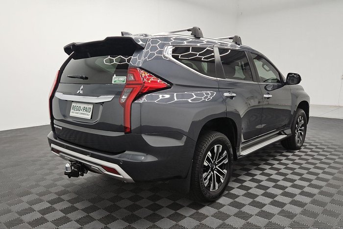 2023 Mitsubishi Pajero Sport GLS