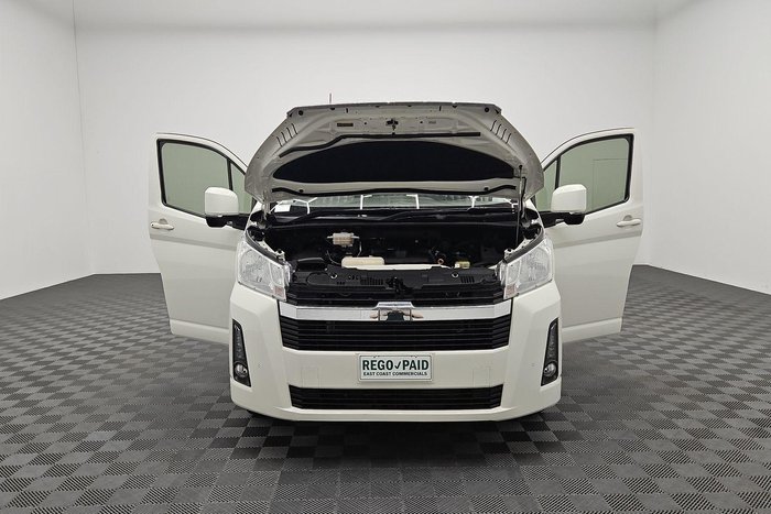 2020 Toyota Hiace Commuter GL