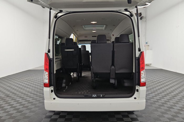 2020 Toyota Hiace Commuter GL