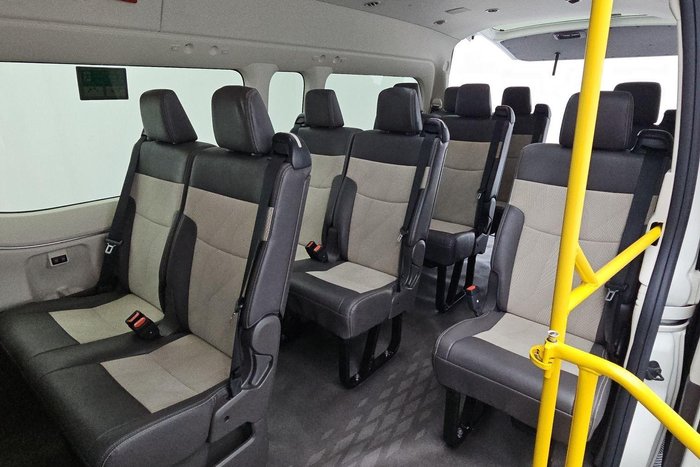 2020 Toyota Hiace Commuter GL