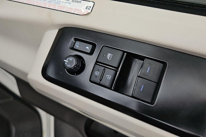 2020 Toyota Hiace Commuter GL