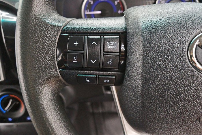 2018 Toyota Hilux SR