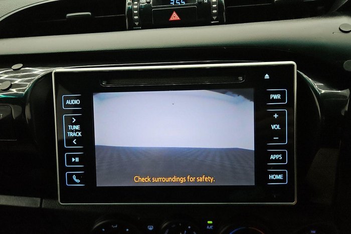 2018 Toyota Hilux SR