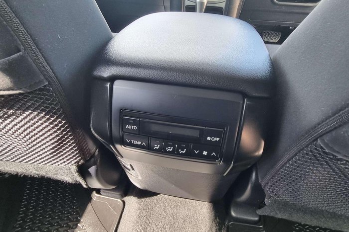 2023 Toyota Landcruiser Prado GXL