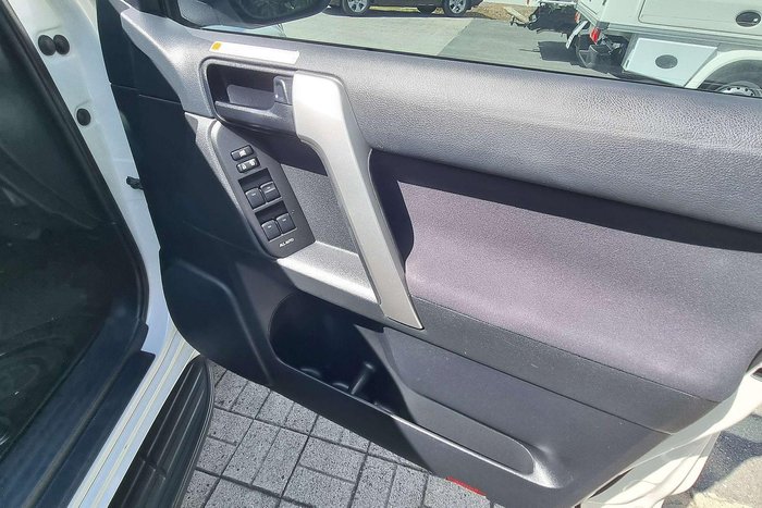 2023 Toyota Landcruiser Prado GXL