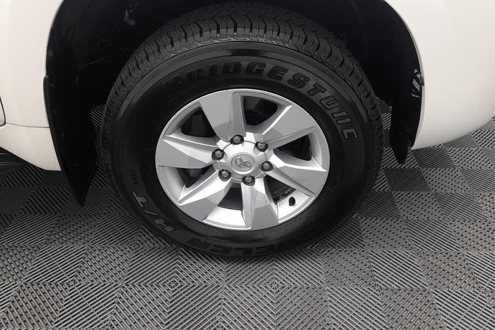 2023 Toyota Landcruiser Prado GXL