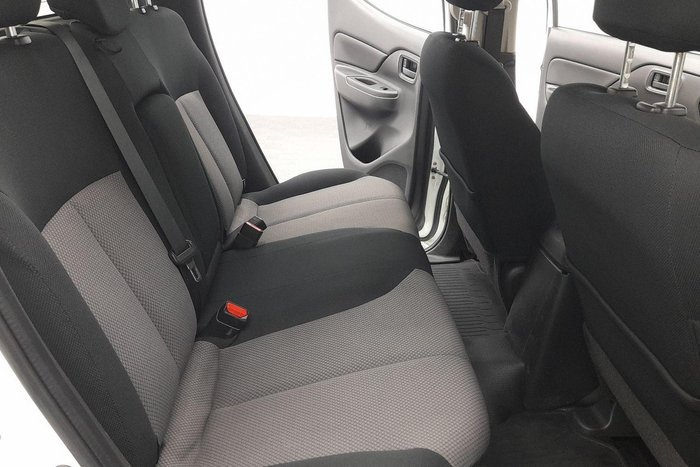 2022 Mitsubishi Triton GLX