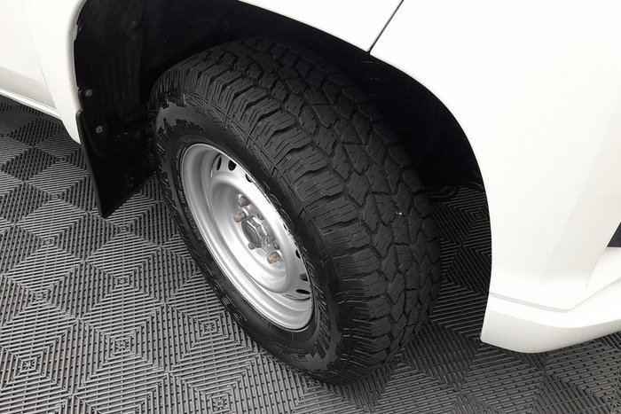 2022 Mitsubishi Triton GLX