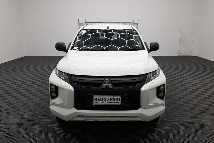 2022 Mitsubishi Triton GLX