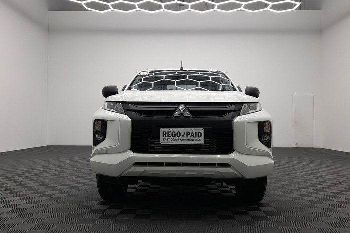 2022 Mitsubishi Triton GLX