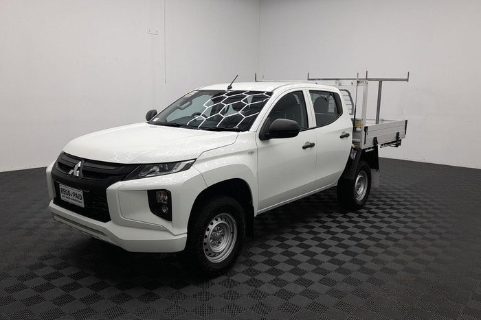 2022 Mitsubishi Triton GLX