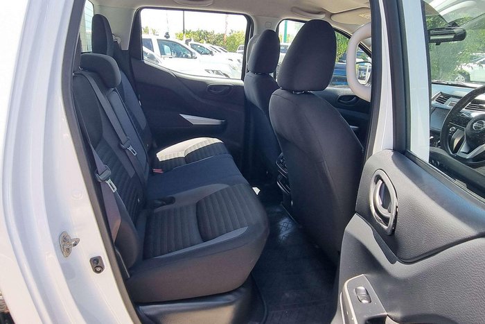 2021 Nissan Navara SL