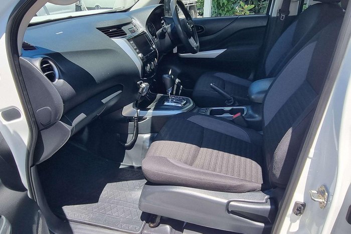 2021 Nissan Navara SL