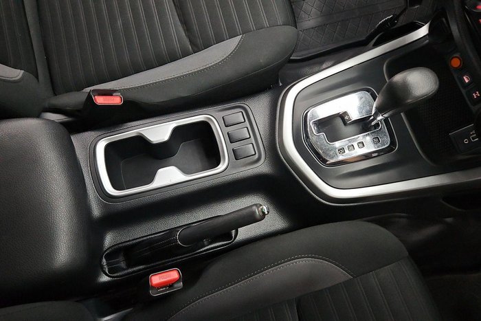 2021 Nissan Navara SL