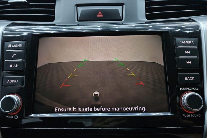 2021 Nissan Navara SL