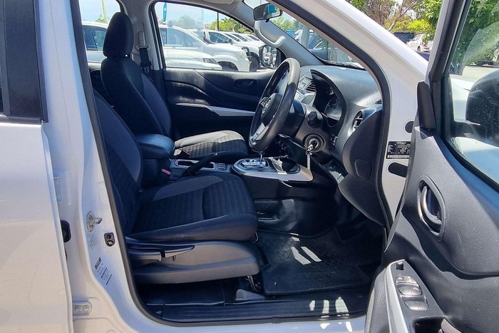 2021 Nissan Navara SL