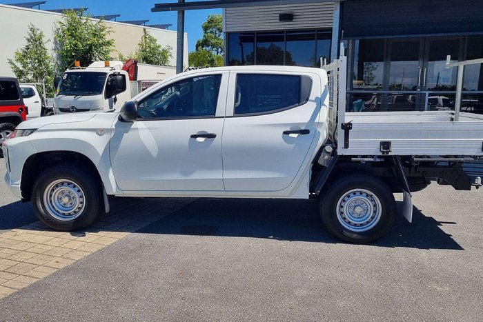 2022 Mitsubishi Triton GLX