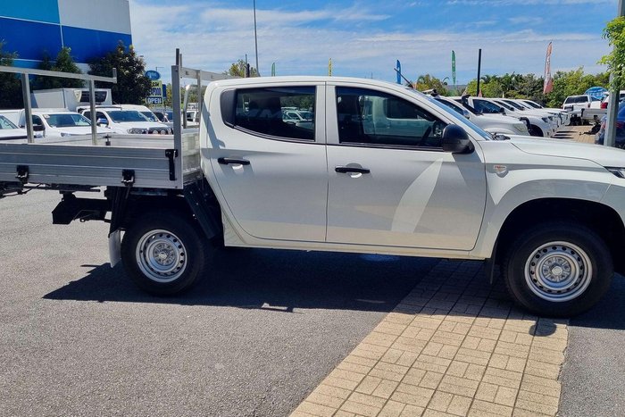 2022 Mitsubishi Triton GLX