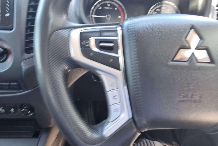 2022 Mitsubishi Triton GLX