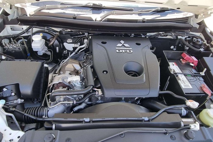 2022 Mitsubishi Triton GLX