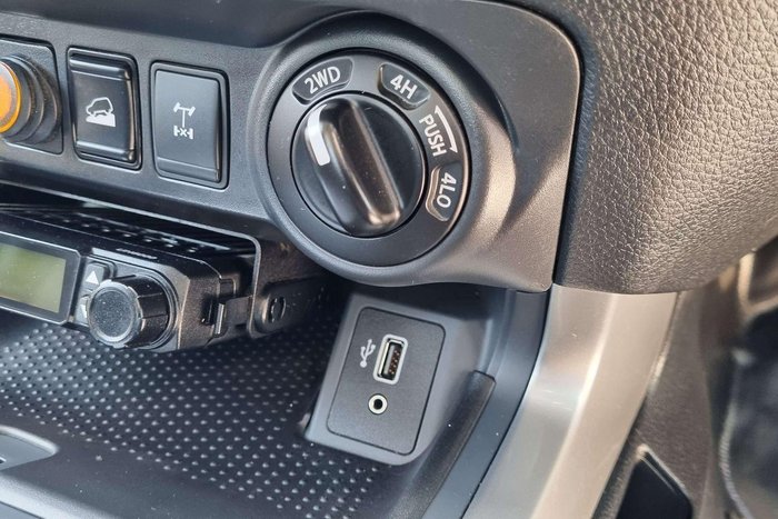 2021 Nissan Navara SL