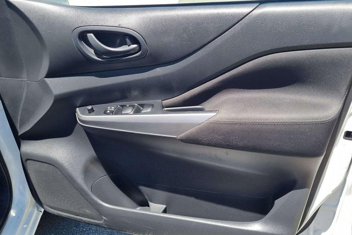 2021 Nissan Navara SL