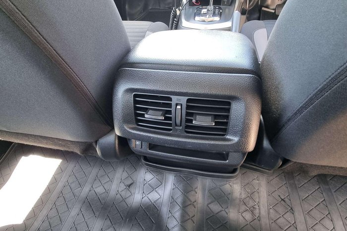 2021 Nissan Navara SL