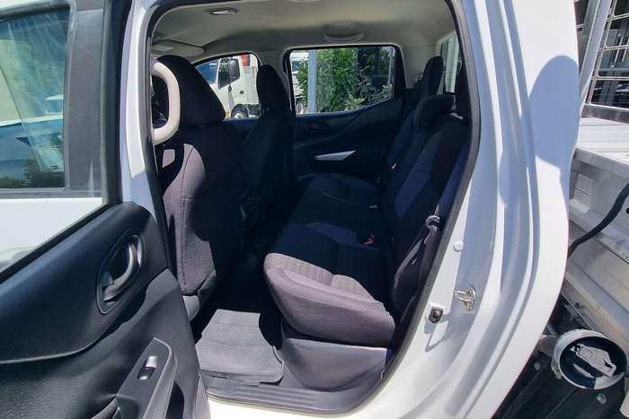 2021 Nissan Navara SL