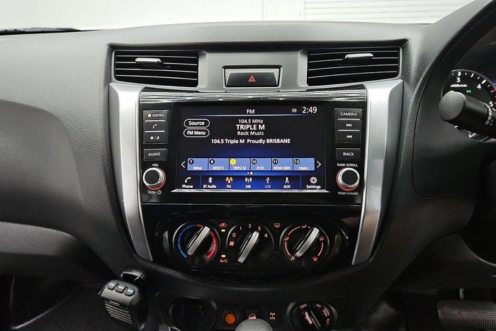 2021 Nissan Navara SL