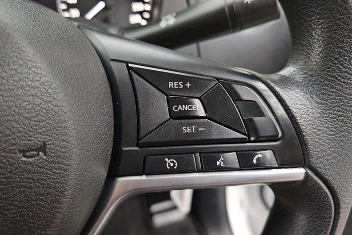 2021 Nissan Navara SL