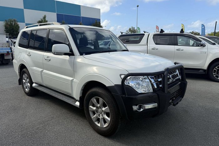 2020 Mitsubishi Pajero