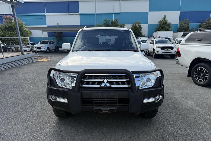 2020 Mitsubishi Pajero